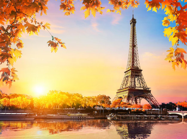 Soleil vif à Paris pouvant entraîné une chaleur intense dans les maisons.